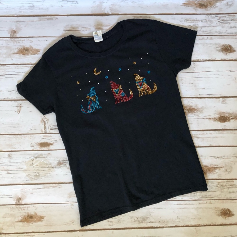 Howling coyote bedazzled graphic tee
